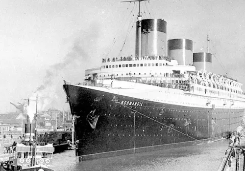 SS Normandie – duma Francji zatopiona podczas akcji ratowniczej