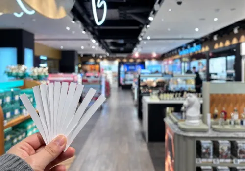 30 zapachów w kwadrans. Dlaczego w perfumerii wybieramy źle i ile to kosztuje?