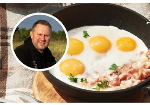 Sposób Strzelczyka na jajko sadzone. Wychodzi delikatniejsze, ale się nie rozpada