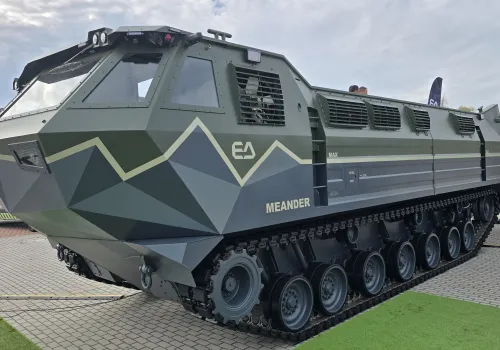 Czesi zaprezentowali nową amfibię Meander. Polska nadal używa przestarzałych PTS-M
