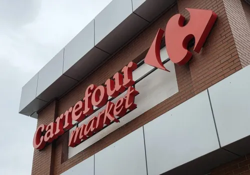 Carrefour szykuje zwolnienia grupowe. Na liście znalazł się także sklep w Olsztynie