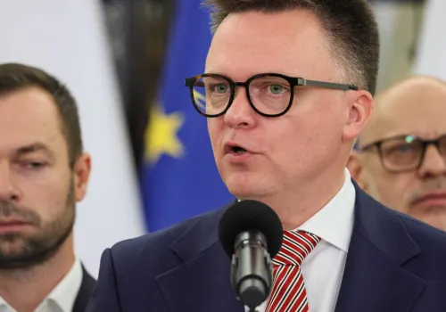Hołownia spotka się z Tuskiem. Polska 2050 czeka na nowego lidera