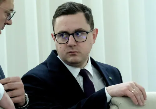 Paliwo na Wszystkich Świętych tańsze? Minister energii zapowiada niższe stawki na weekend