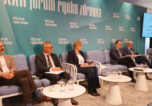 Nowe leki dają pacjentom kilkanaście lat życia. Polska hematologia czeka na zmianę zasad w szpitalach