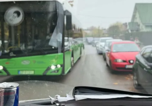 Za chwilę Święto Zmarłych. Ciasno nie tylko na Cmentarnej, ale też na Partyzantów, Spacerowej i Rolniczej