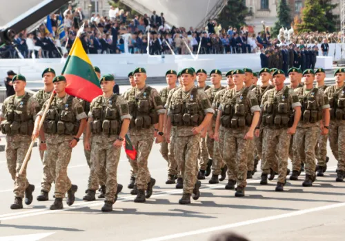 Sąsiad Polski wprowadza powszechny pobór do wojska. Podano termin