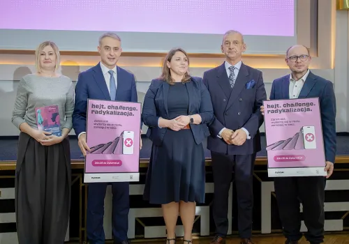 „Zanim coś wydarzy się w realu, zareaguj w sieci!” Wystartowała wspólna kampania ZNP, Ministerstwa Cyfryzacji i NASK dotycząca zagrożeń w internecie
