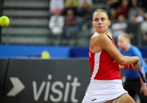 Linette zagrała o ćwierćfinał z 18-latką. 67 minut i koniec