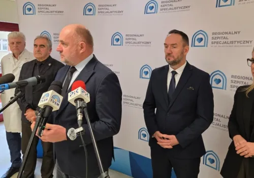Piotr Całbecki o decyzji bydgoskich radnych dotyczącej szpitali: „Niech nie krytykują czegoś, czego nie rozumieją”