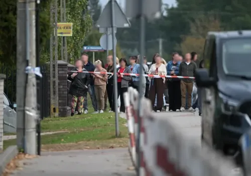 Niepokój wokół szkół. Odwołane lekcje, dodatkowe patrole i zatrzymanie nastolatka