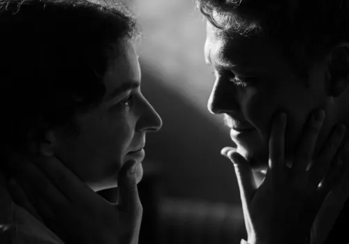 42. WMFF: Przez ścianę – recenzja filmu. Skromny film, wielkie dzieło