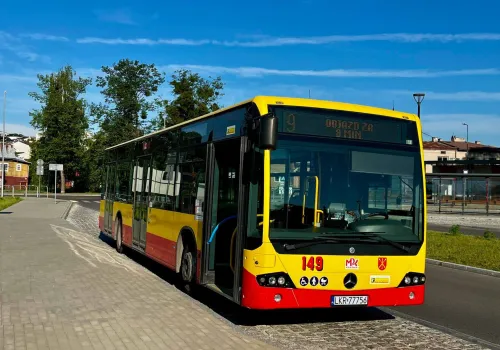 Kraśnik szykuje się na Wszystkich Świętych. Więcej autobusów, parkingi i zmiany przy cmentarzach