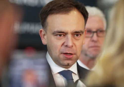 Rosną rachunki za gaz. Rząd chce uchronić domy przed wysokimi cenami, pomysł przedstawi w listopadzie