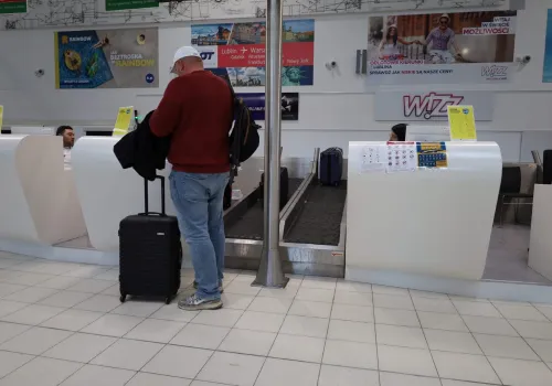 Ryanair zmienia zasady. Pasażerowie będą musieli wcześniej pojawić się na lotnisku