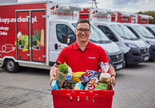 Auchan stawia na szybkie dostawy. Chce zwiększyć sprzedaż online