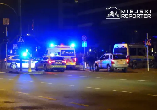 Podejrzany pakunek w autobusie na Ursynowie. Policja zamknęła aleję KEN