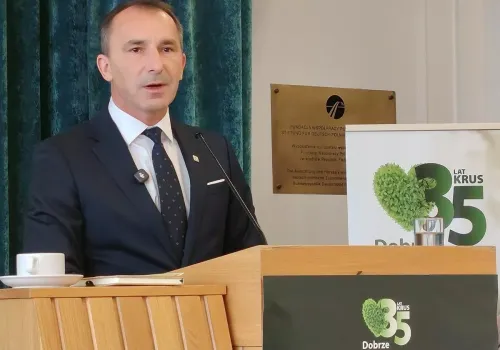Rolnik pojedzie na urlop, a obcy zajmie się jego gospodarstwem. KRUS szykuje rewolucję