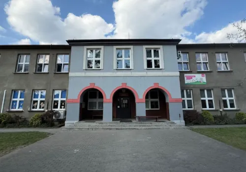 Budynek SP 19 w Jaworznie czeka przebudowa. Po remoncie wrócą oddziały przedszkolne