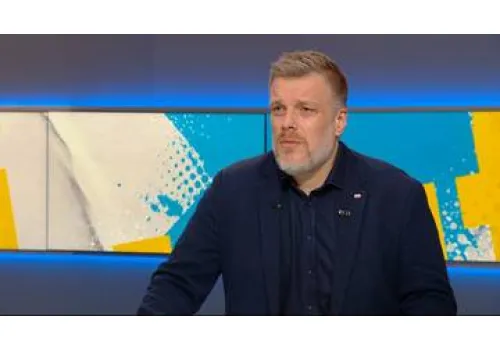 "Jest coraz większym prezentem dla Tuska". Zandberg po słowach Kaczyńskiego