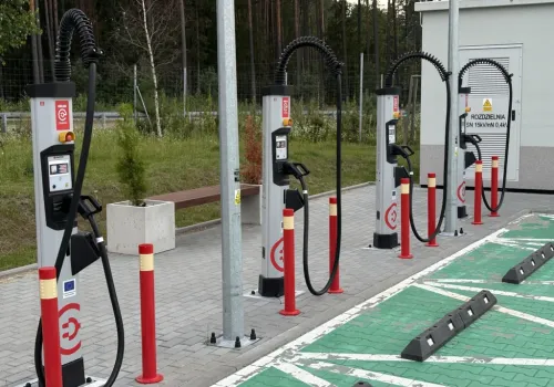 ORLEN Charge obniża ceny ładowania aut elektrycznych. DC za 2,19 zł/kWh