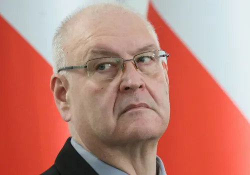 Spór o Trybunał Konstytucyjny. Polacy podzieleni w sprawie Święczkowskiego