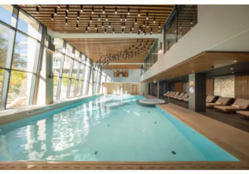 Laguna w Beskidach jak w alpejskich kurortach. Jacuzzi na dachu, a w planach przystań