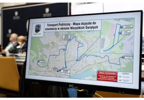 Toruń. Zmiany przy cmentarzach dla kierowców i pasażerów MZK. Jak dojechać na Wszystkich Świętych?