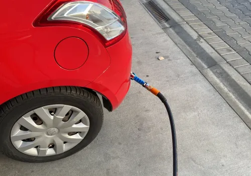 Autogaz za 4 zł? Litr LPG kosztuje już niemal dwie trzecie ceny benzyny, a ma być jeszcze drożej. Ceny paliw na Wszystkich Świętych w woj. łódzkim