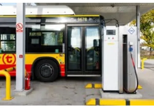 Autobusy CNG nie składają broni. Omne Energia z 4-letnim kontraktem dla MZA