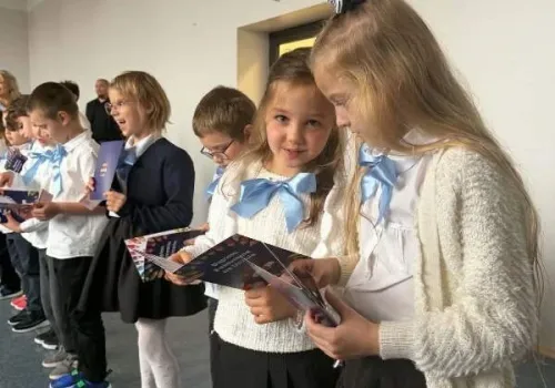 Pierwszoklasiści oficjalnie dołączyli do społeczności SP nr 4