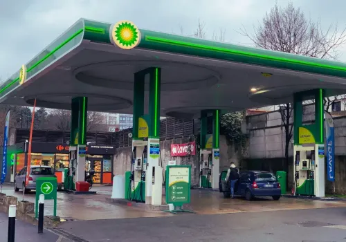 BP zarabia miliardy dolarów i bije rekord. Wynik przebił prognozy analityków
