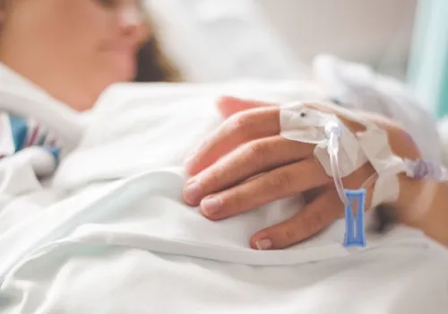 "Szew dla męża" miał poprawiać życie intymne po porodzie. Dla kobiet oznaczał dodatkowy ból