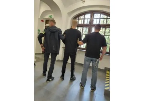 Akt oskarżenia przeciwko organizatorom przerzutu migrantów
