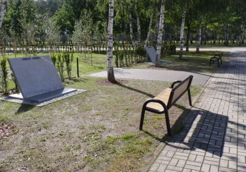 Cmentarz bez nagrobków. Na jednej z warszawskich nekropolii powstał Ogród Pamięci