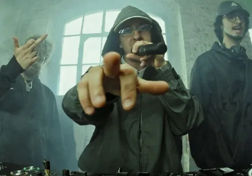 Acidstanek, Miły ATZ i ih8uparo – nieoczywiste połączenie na finał projektu „Under Twist”