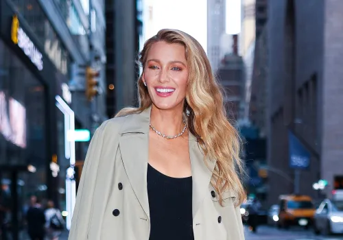 Blake Lively wraca do lat 2000. Jej rytuały pielęgnacyjne robią furorę w sieci