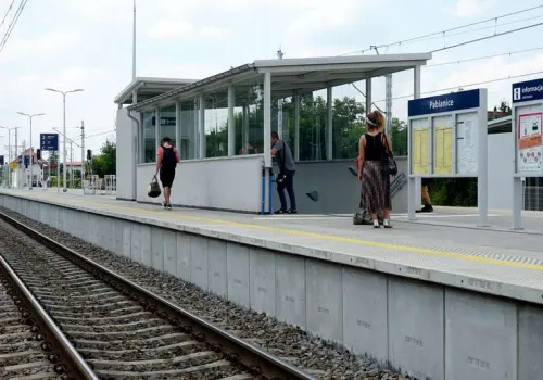 Śmierć pasażerki na stacji Pabianice. Konduktorka PKP Intercity usłyszała zarzuty