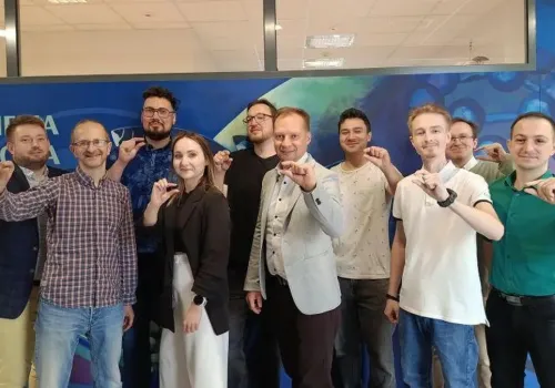 Prąd z okien i elewacji? Polscy naukowcy tworzą fotowoltaikę z obierków warzyw i owoców