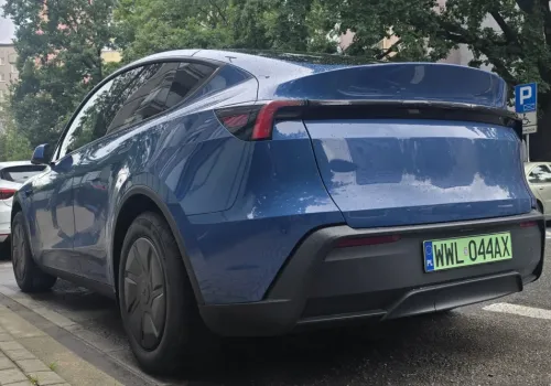 Konkurencja jest, a klienci i tak wybierają Tesle. Dlaczego?