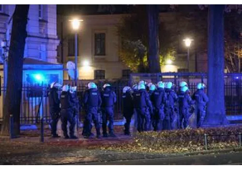 Napięta sytuacja przed TK. Policja ujawnia kulisy swoich działań