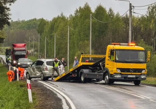 Wszystkich Świętych 2026: kolizję zgłosisz w mObywatelu. Oto warunki