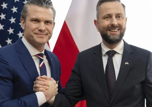 Szef MON o doniesieniach, że Pentagon chce łagodniejszego tonu wobec Rosji