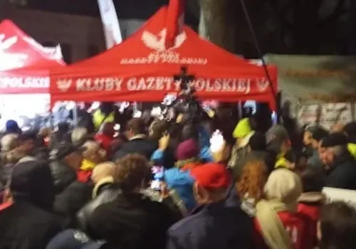 Bogdan Święczkowski przed Trybunałem Konstytucyjnym. Nie mógł wejść do budynku