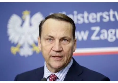 Ambasador Polski w Chinach zrezygnował. Jest reakcja Sikorskiego