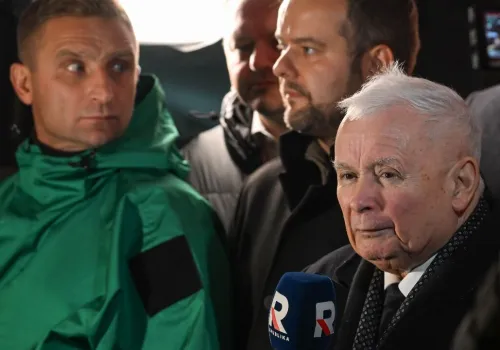 Kaczyński pod TK. „Bezczelny, policyjny szturm”