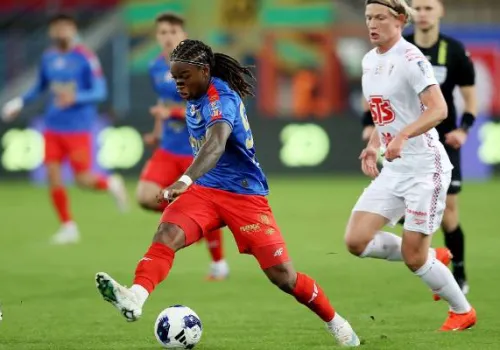 Mecz Wisła Płock - Piast Gliwice online. Idzie im nadzwyczaj dobrze. Transmisja i stream z 13. kolejki PKO Ekstraklasy