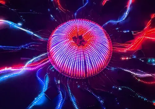 Świecąca „meduza” w Maszynowni Fuzji