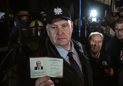 Drugi dzień wzmożonej walki o TK. Święczkowski: Funkcjonariusze policji poniosą odpowiedzialność