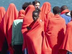 Co dzieje się z migrantami po dotarciu na Wyspy Kanaryjskie?