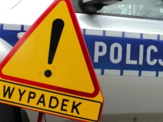 Zderzenie samochodów na Bałutach. Kobieta i dziecko trafili do szpitala